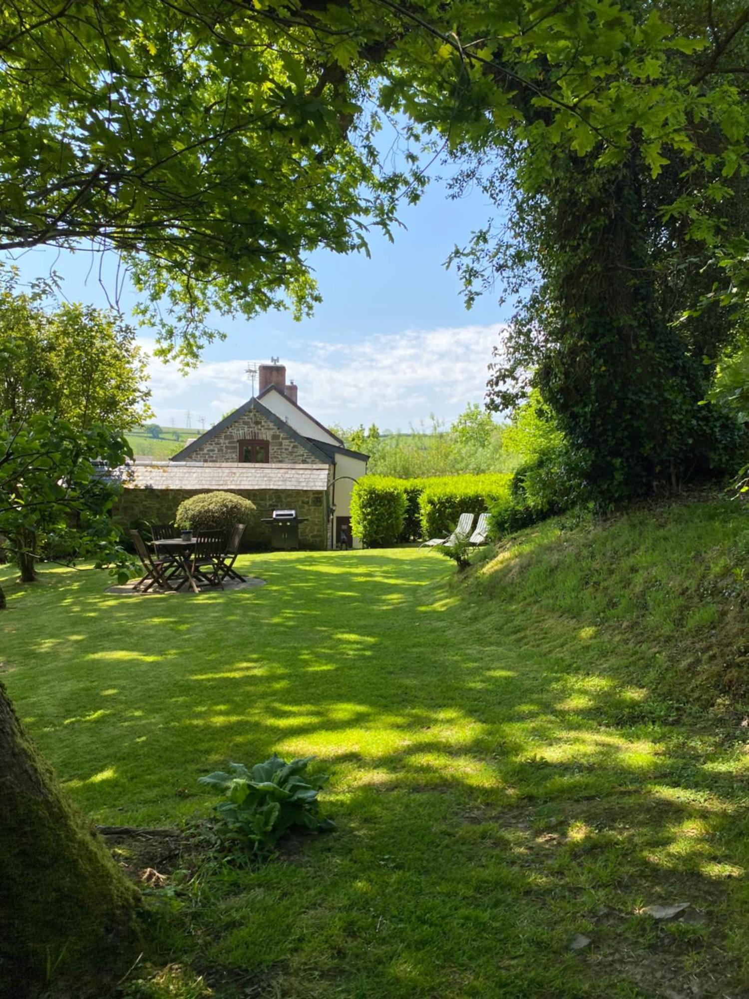 Petrock Holiday Cottages Newton Saint Petrock Екстериор снимка